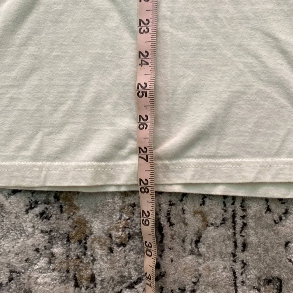 Vintage Levi’s Tee - Picture 3 of 4